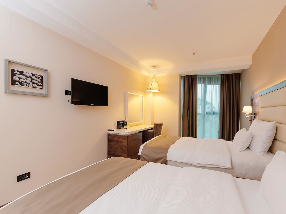 Отель Hotel New Star Подгорица