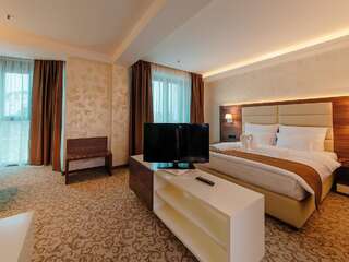 Отель Hotel New Star Подгорица Люкс "Комфорт"-1